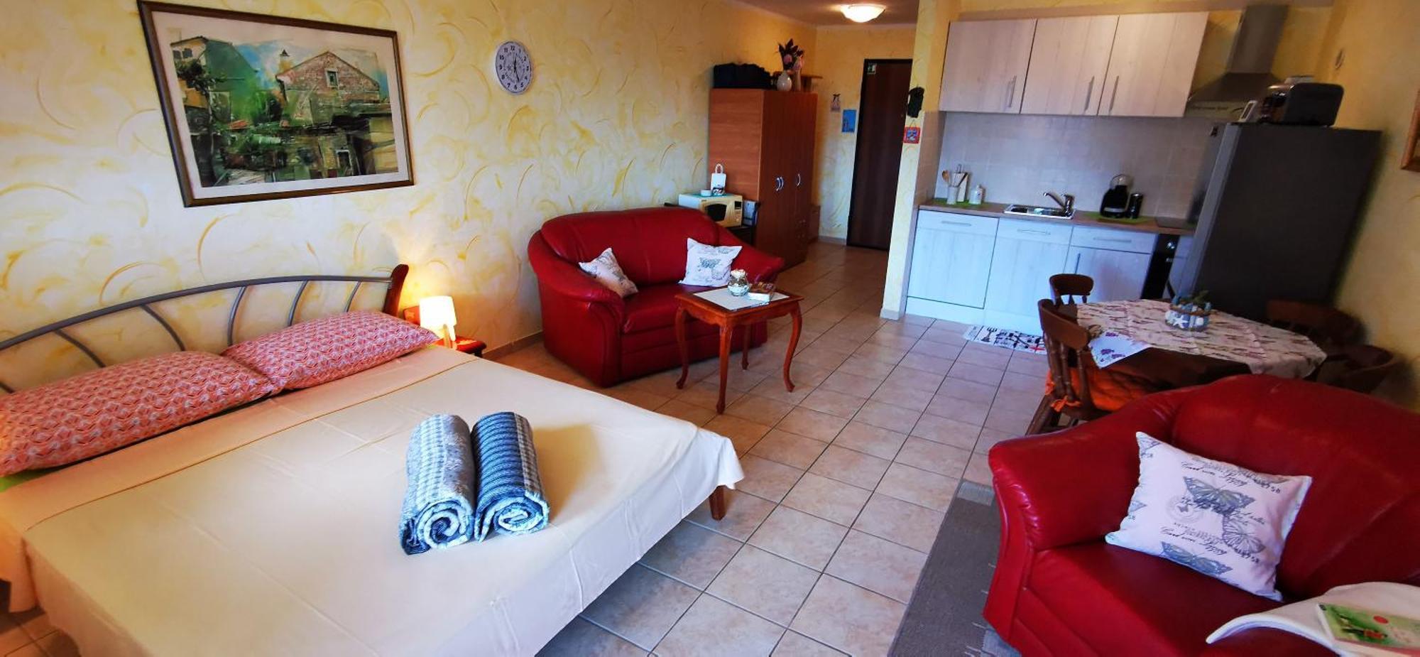 Studio Apartment Lela Лижнян Экстерьер фото